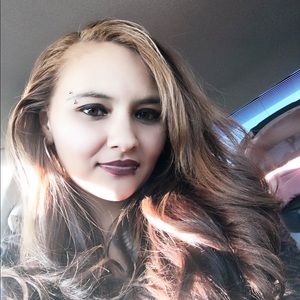 Meet your Posher, Sessly